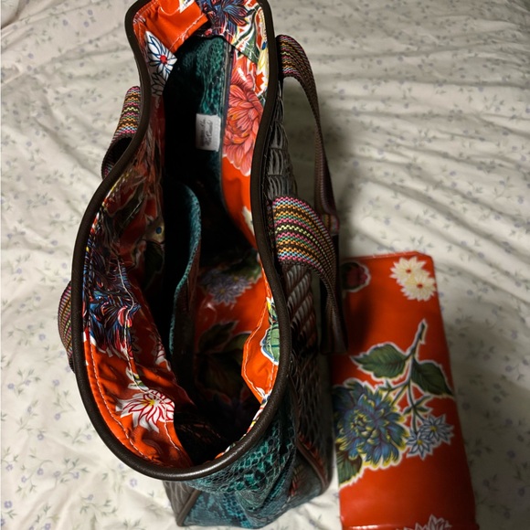 Consuela Brown Quilted Tote Bag - Picture 2 of 10